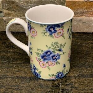 ROYAL ALBERT | Bone China Mug | Brontë Collection “Emily”